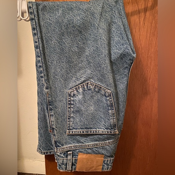 Classic Mom Fit Zara Jean - Picture 3 of 3